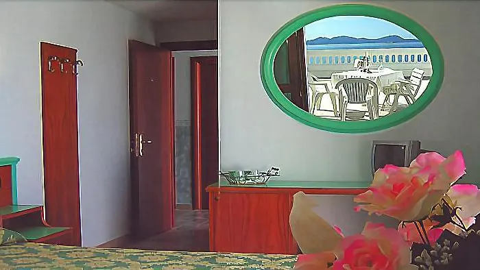 Esperia Hotel 3*