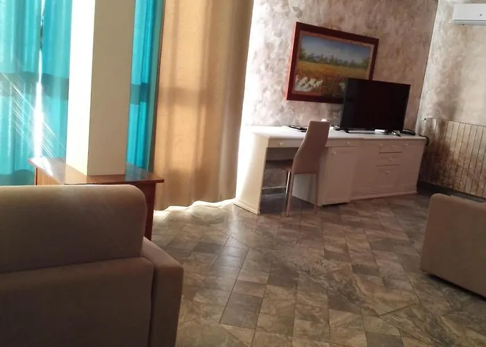 Esperia Hotel 3*